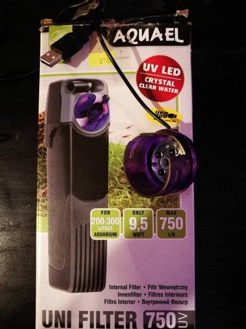 Aquael Uni Filter 750 UV.jpg