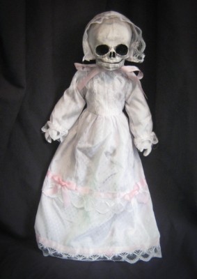 creepy-doll-bastet2329-skull-head_1_5ca16cb8a1659aa072a5ba95bb5a9f59.jpg
