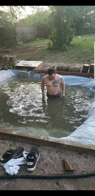 Screenshot_20190715-233836_Video Player.jpg