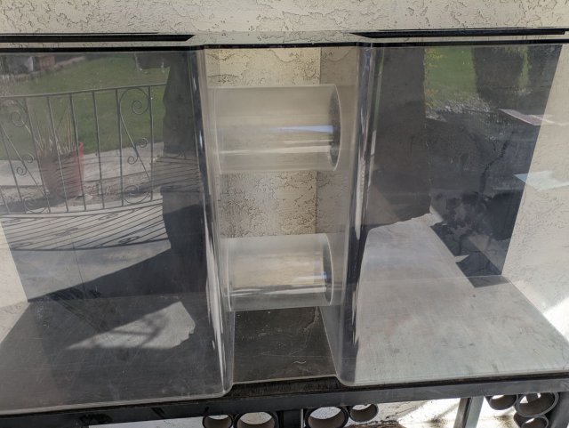 Tube Aquarium-4.jpg Tube Aquarium-4.jpg