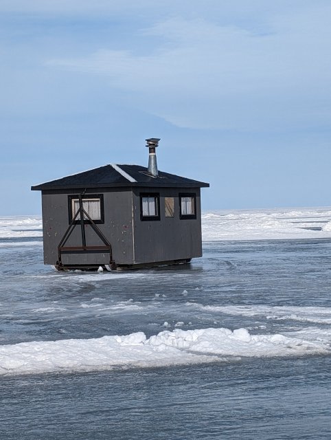 hut3.jpg