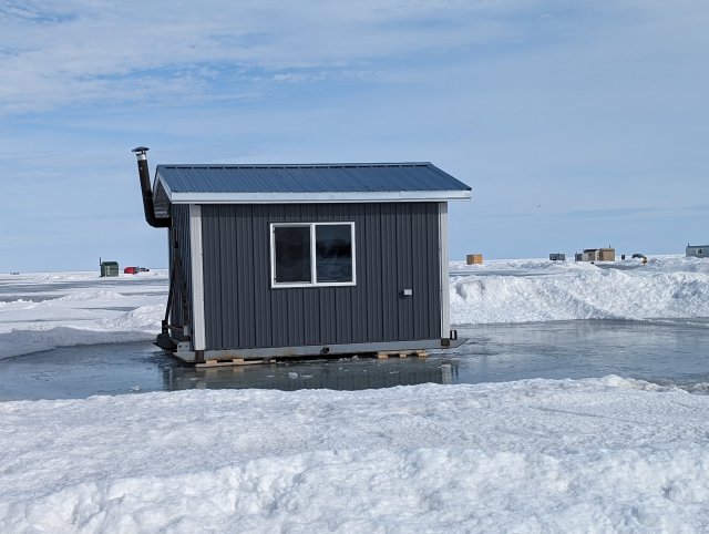 hut4.jpg