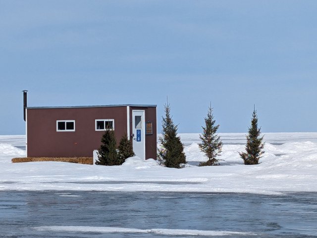 hut11.jpg