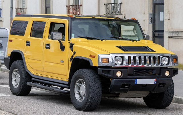 1200px-Hummer_H2_(52891415542)_(cropped).jpg