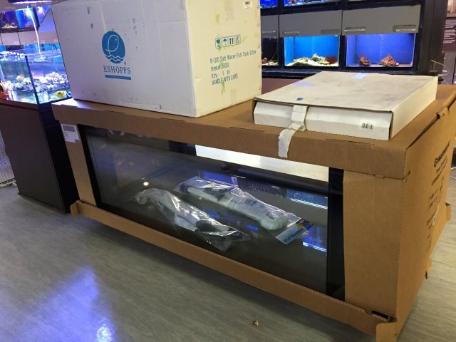 300gallonboxgoodpic 3.JPG