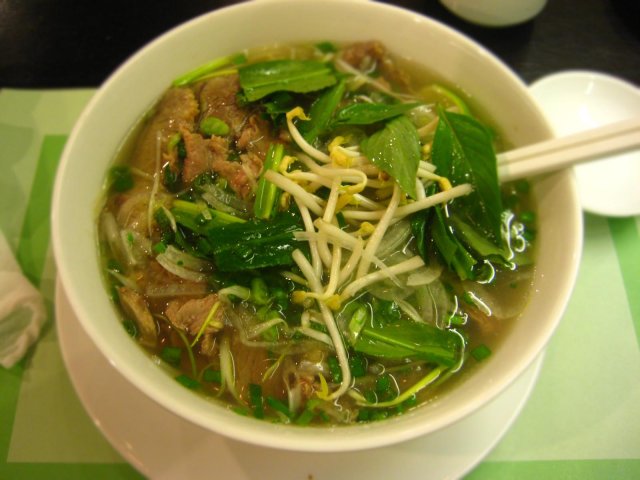 Pho_in_Saigon.jpg