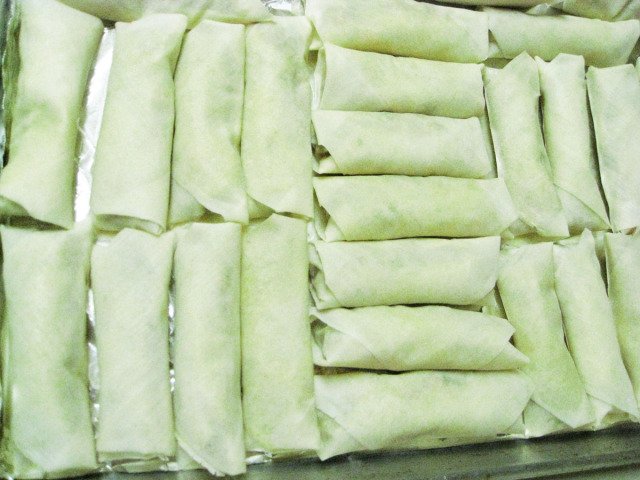 rolled-lumpia1.jpg