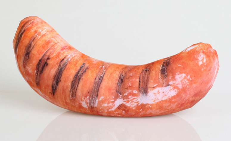 giant-sausage-pillow-xl.jpg