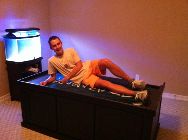 laying_on_stand.JPG