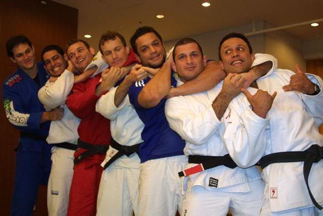 031002_kak_gracie_train_1b.jpg